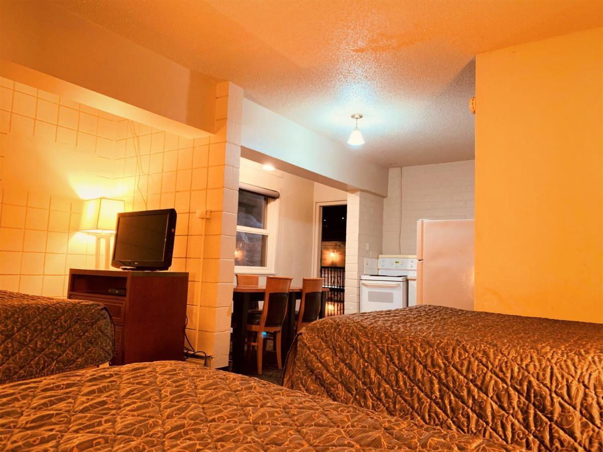Red Carpet Inn & Suites Calgary Exterior photo